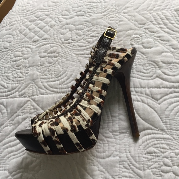 L.A.M.B. Animal Print Stiletto Size 35.5 (5) - Picture 6 of 9